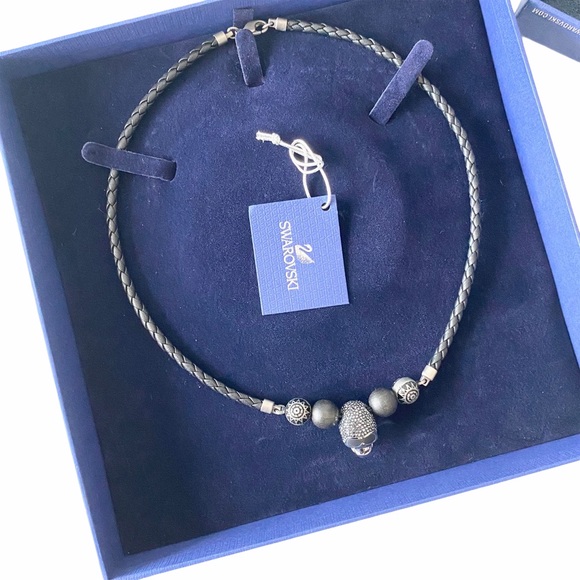 new Swarovski ㋛ Taddeo Metal Beads Crystal Skull Necklace ㋛ Jet Hematite ㋛ Black - Picture 10 of 16